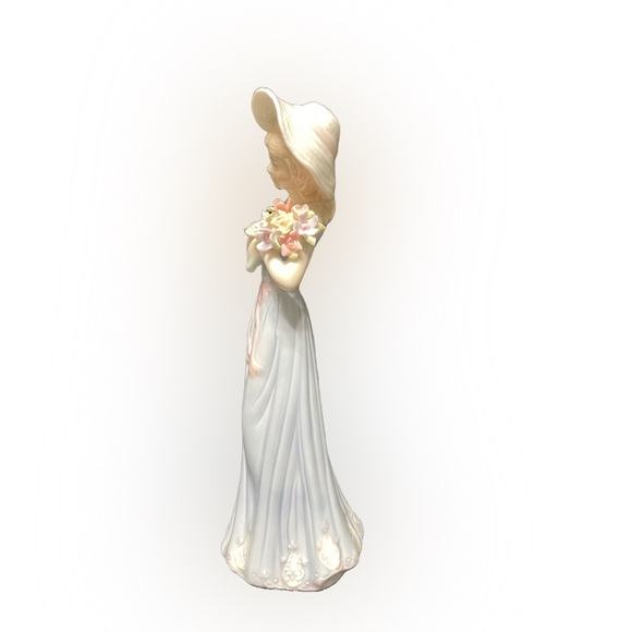 Vintage 1998 House of Lloyd “Gathering Flowers” Porcelain Lady Figurine 8” H. - Picture 4 of 7